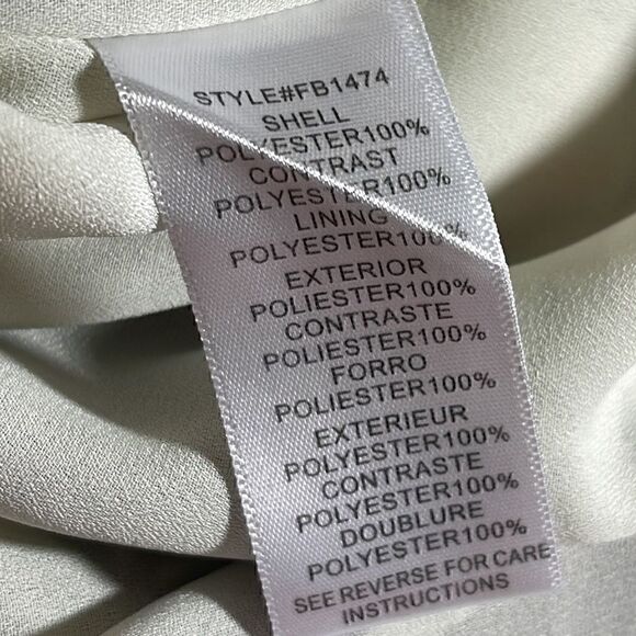 Adelyn Rae Romper Womens size large Floral Print chiffon V Neck jumpsuit - Picture 10 of 11